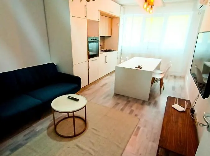 Preciziei Retreat Ap With Parking And Self Check In 布加勒斯特